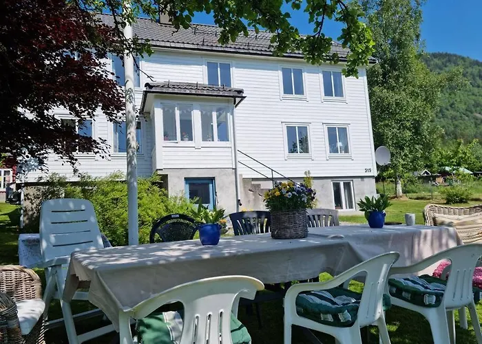 Kavli - Isfjorden. Isfjorden